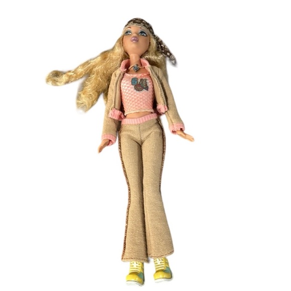 Vintage Y2K My Scene Hanging Out
Barbie Kennedy doll - Picture 5 of 5